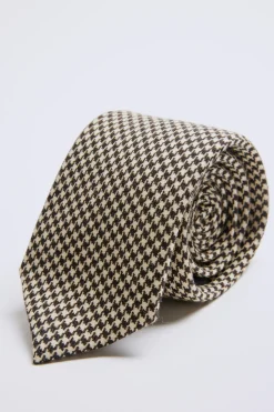 Tie
